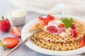 Bánh waffles được chế biến được làm từ nguyên liệu rất đơn giản, hãy cùng yêu bếp núc tìm hiểu dưới bài viết nhé!