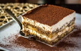Bánh tiramisu được chế biến được làm từ nguyên liệu rất đơn giản, hãy cùng yêu bếp núc tìm hiểu dưới bài viết nhé!