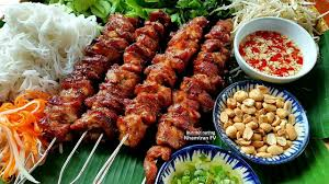 Bún thịt nướng là một món ăn thơm ngon nhưng không quá cầu kì trong cách chế biến nên nó rất thích hợp dành cho món ăn sáng hoặc ăn xế. Yêu bếp núc sẽ hướng dẫn cách làm bún thịt nướng đơn giản tại nhà dưới bài viết nhé!