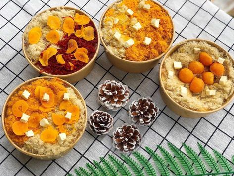 Mẹo Làm Bánh Bông Lan Trứng Muối Sốt Phô Mai Thành Công
Chọn trứng muối ngon: Trứng muối chất lượng sẽ giúp tạo ra hương vị đặc trưng cho bánh.
Đánh trứng đúng cách: Đảm bảo lòng trắng trứng được đánh bông đúng cách để bánh bông lan có độ xốp nhẹ, mềm mịn.
Sốt phô mai mịn màng: Khi làm sốt phô mai, luôn khuấy đều để phô mai tan chảy hoàn toàn, tránh bị vón cục.