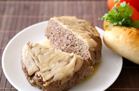 Bước 5: Thành phẩm
Sau khi nướng xong, bạn để pate nguội rồi cắt thành lát vừa ăn. Pate có thể dùng kèm với bánh mì, bánh bao, xôi hoặc ăn trực tiếp.
Các bạn có thể kham khảo thêm: Cách làm bánh mì kẹp tại nhà ăn cùn