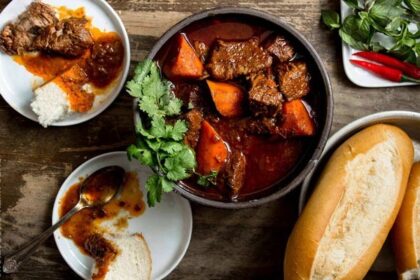 Cách làm bánh mì sốt vang ngon