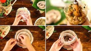 Cách nhồi dồi sụn – thao tác chính
Buộc chặt một đầu lòng, dùng phễu (hoặc cổ chai nhựa) để nhồi nhân. Nhồi vừa phải, không quá chặt để tránh lòng rách khi nấu.
Chia đoạn dồi theo chiều dài tùy ý (khoảng 8–10 cm).
Sau khi nhồi xong, buộc đầu còn lại để tránh nhân rơi ra.