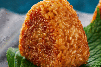 cách làm cơm cuộn kim chi phô mai