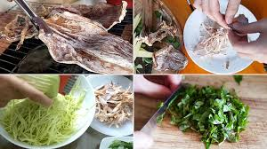 Bước 2: Sơ chế xoài xanh và rau thơm

Gọt vỏ xoài, rửa sạch.

Bào hoặc nạo xoài thành sợi mảnh vừa ăn.

Nếu muốn xoài giòn hơn, bạn có thể ngâm sợi xoài trong nước đá rất lạnh khoảng 5 – 10 phút rồi vớt ra để ráo.

Rau thơm (rau răm, húng quế, húng lủi) rửa sạch, để ráo, cắt khúc nhỏ.

Hành tím bóc vỏ, thái lát hoặc phi vàng (nếu thích).

Đậu phộng rang chín, bóc vỏ, giã dập (không nên quá nhuyễn để giữ độ giòn).