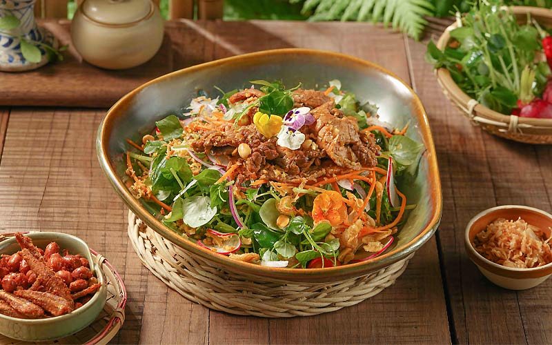 Dưới đây là chi tiết cách làm gỏi bò trộn rau càng cua thơm ngon của yêu bếp núc mà mọi người có thể kham khảo và thực hiện theo nhé!